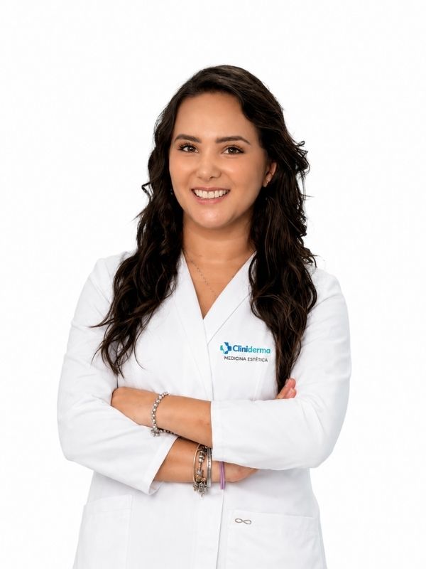 Dra. Andrea Arias - Cliniderma